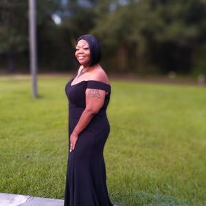 I'm selling a black bridesmaid dress
